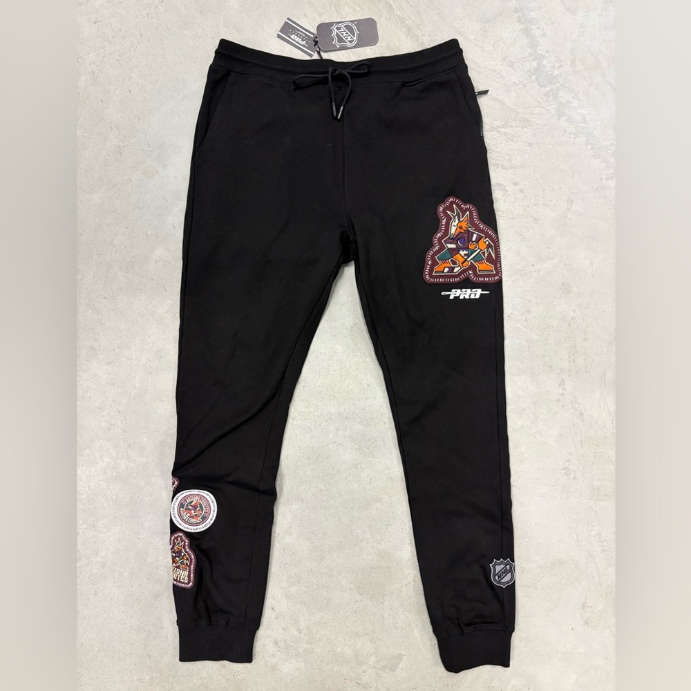 Pro Standard Arizona Coyotes Black Joggers with Patches